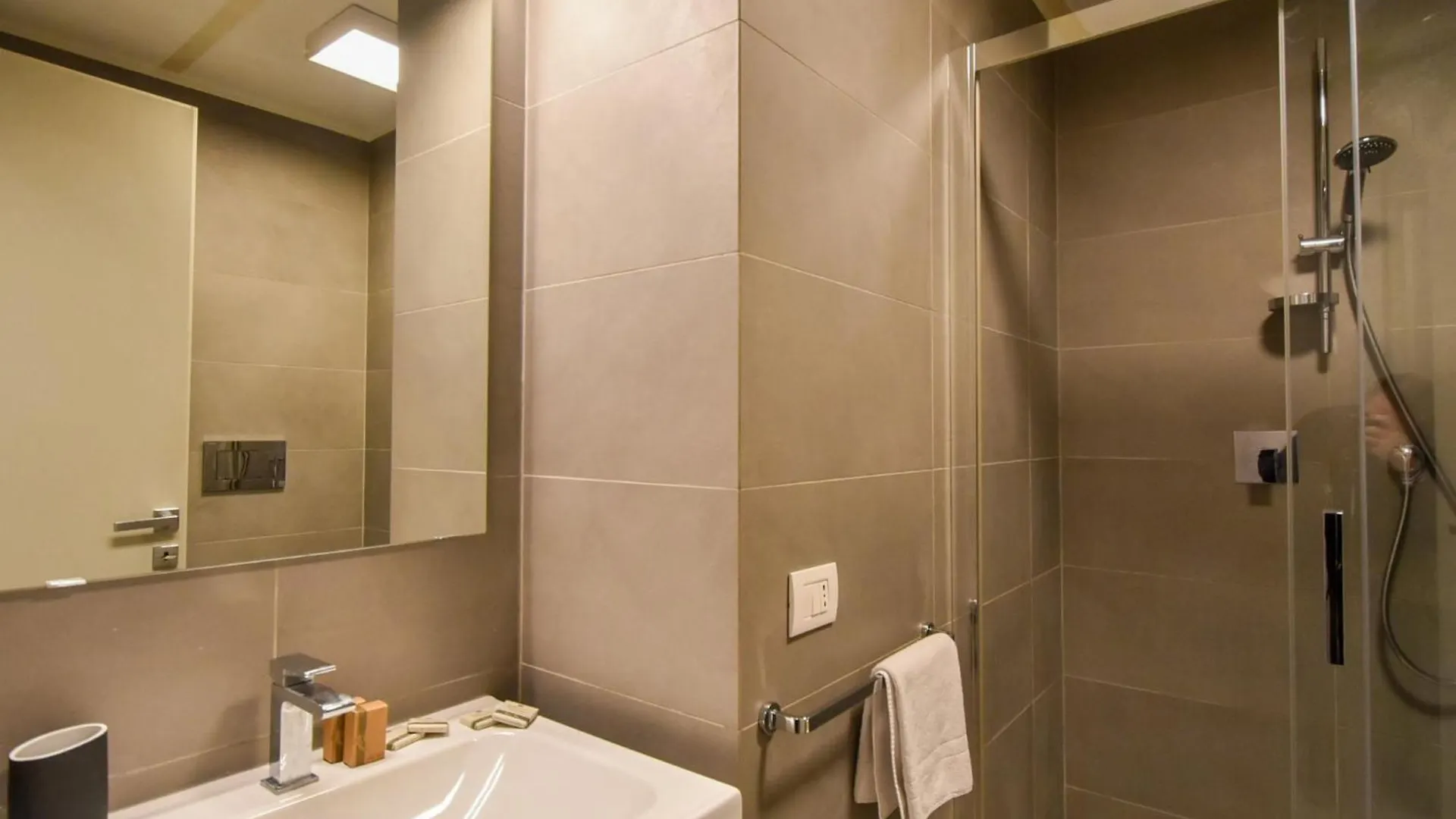 Apartment Gluck Central Station Lofts-1 By Interhome Milan