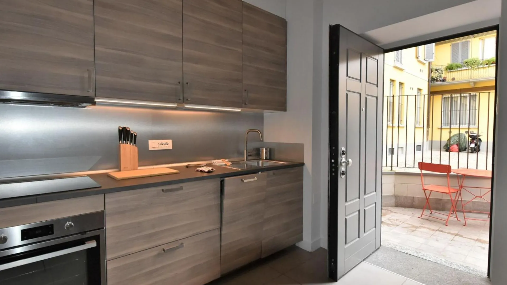 Apartment Gluck Central Station Lofts-1 By Interhome Milan